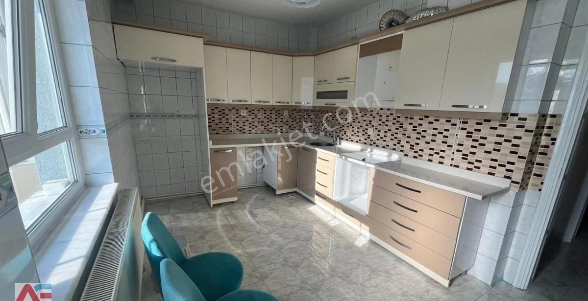Anadolu Emlaktan Süper Genişlikte 3+1 Kiralık Daire