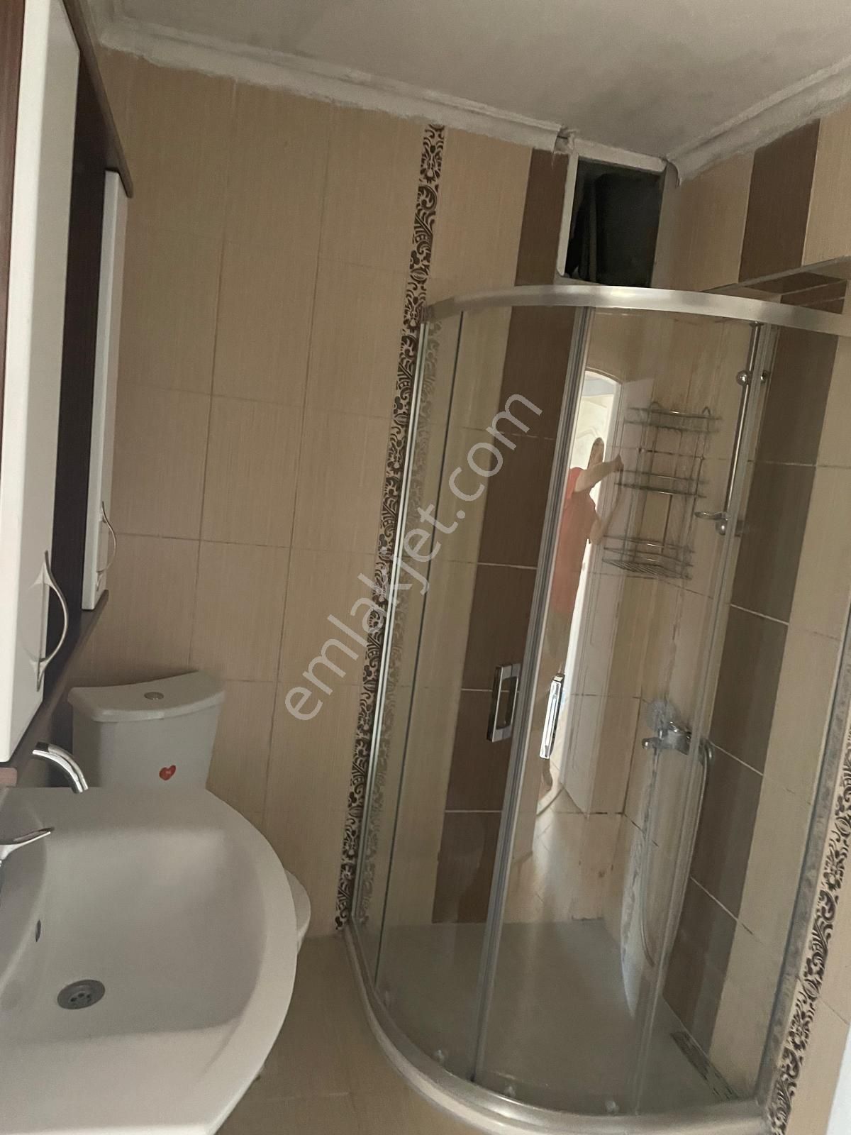 Beşevler'de Güzel Konumlu Kiralık Daire-tek Blok'tan Oluşan- - Görsel 22