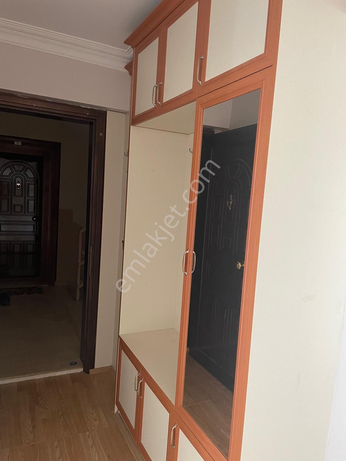 Beşevler'de Güzel Konumlu Kiralık Daire-tek Blok'tan Oluşan- - Görsel 4