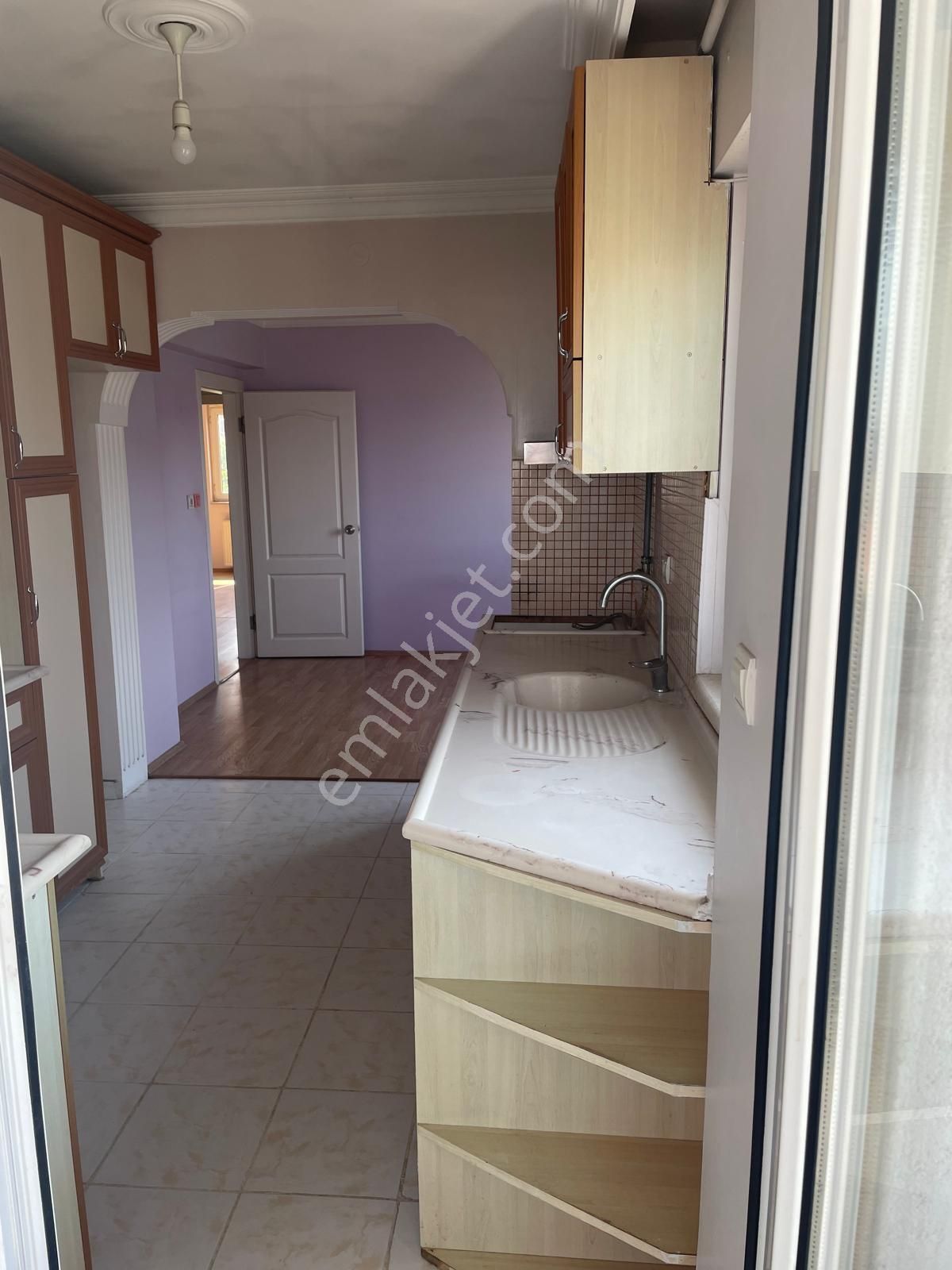 Beşevler'de Güzel Konumlu Kiralık Daire-tek Blok'tan Oluşan- - Görsel 11