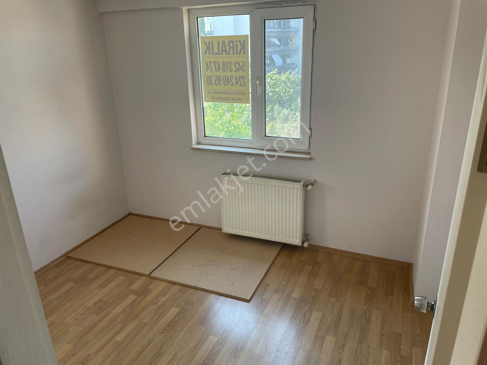 Beşevler'de Güzel Konumlu Kiralık Daire-tek Blok'tan Oluşan- - Görsel 18