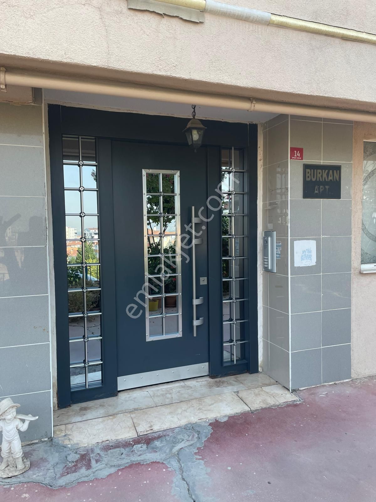 Beşevler'de Güzel Konumlu Kiralık Daire-tek Blok'tan Oluşan- - Görsel 34