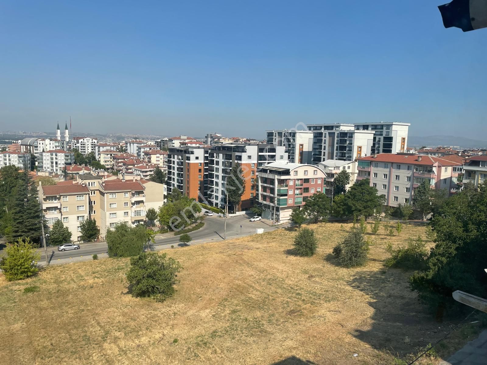 Beşevler'de Güzel Konumlu Kiralık Daire-tek Blok'tan Oluşan- - Görsel 33