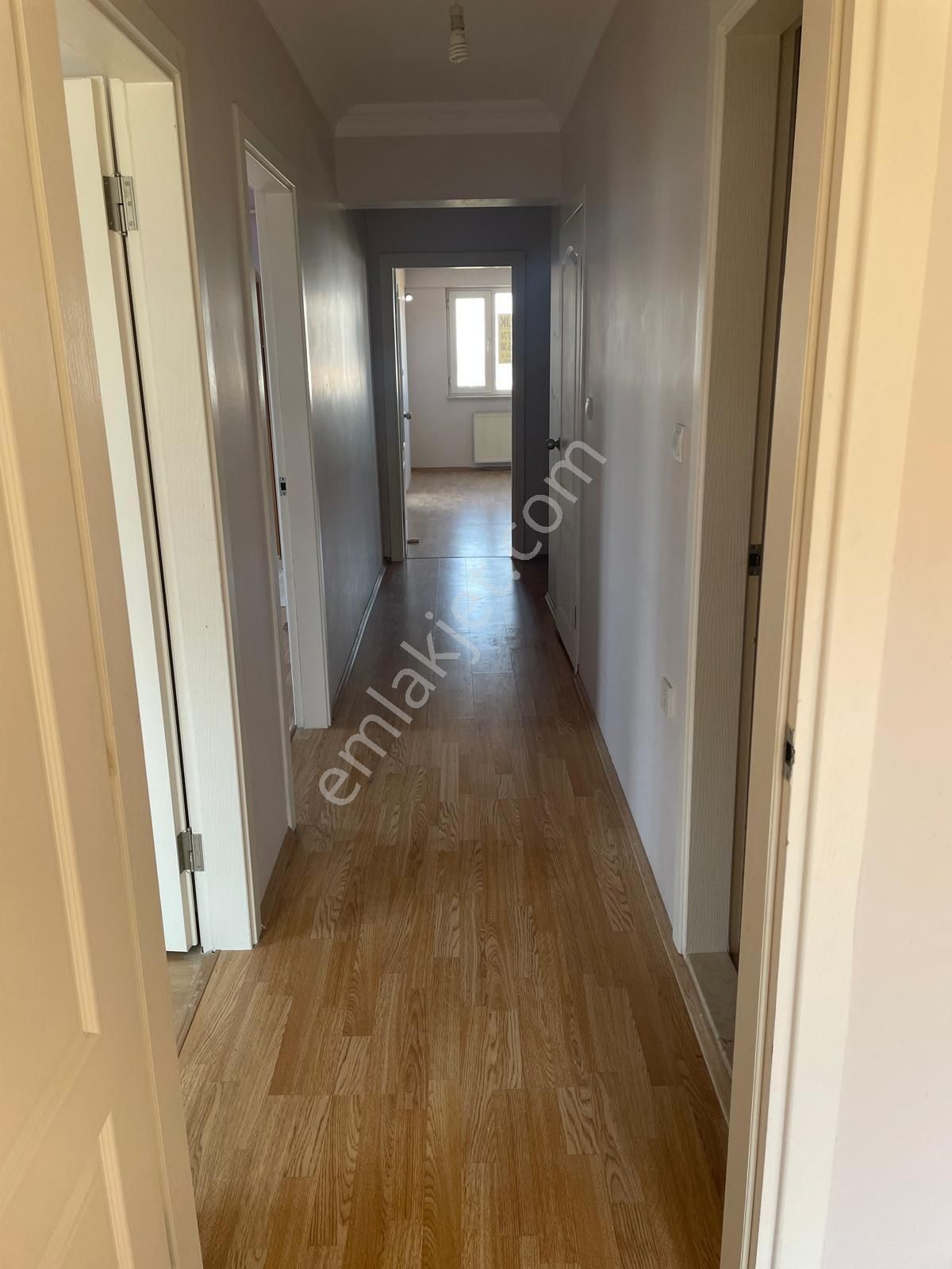 Beşevler'de Güzel Konumlu Kiralık Daire-tek Blok'tan Oluşan- - Görsel 30