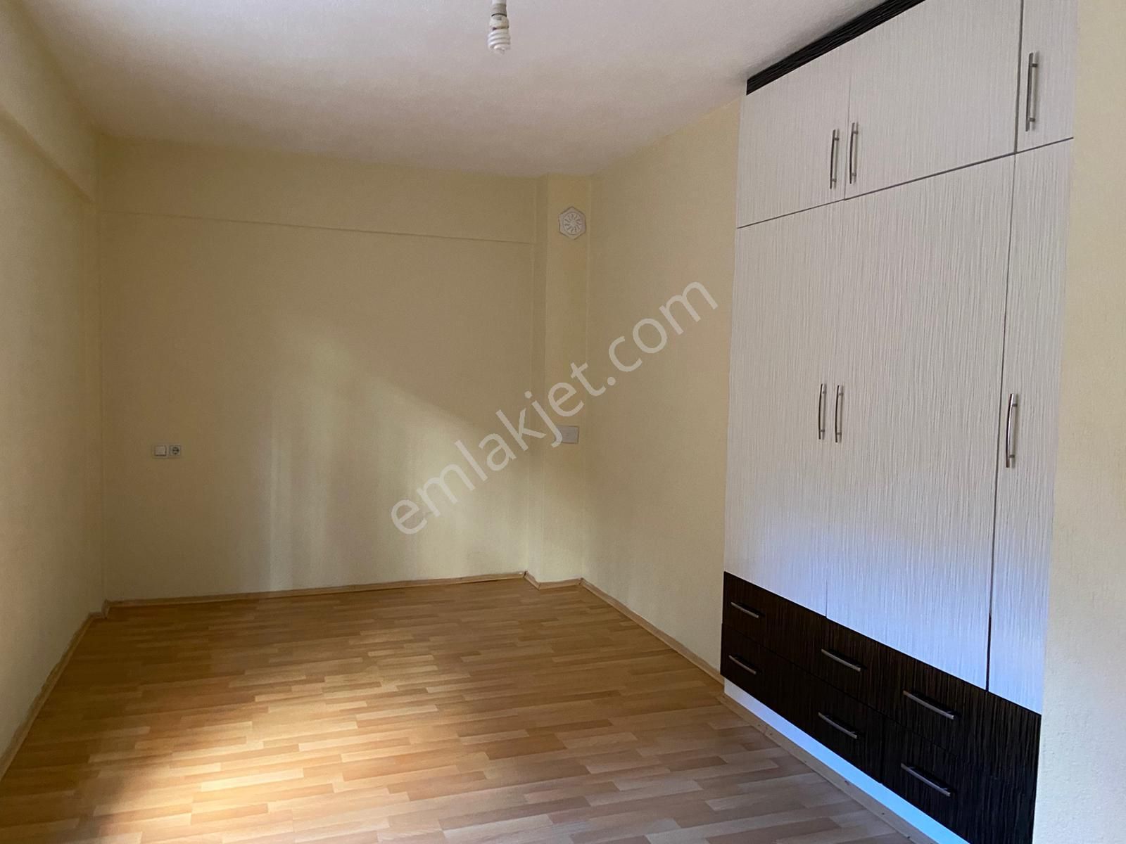 Denizli Bekilli Merkezde 3+1 Satılık Daire