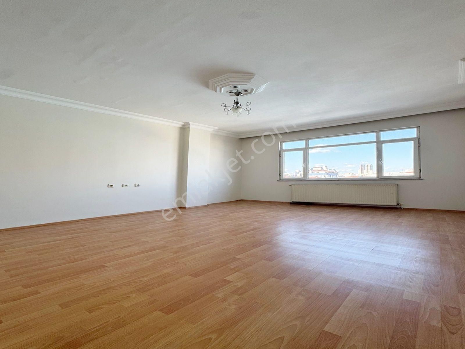 Marmarapark Awm Arkası Metrobüs 5 Dk 2+1 120m2 Geniş Daire !