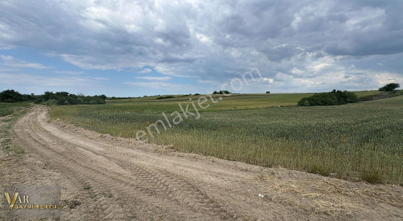 Tekirdağ Saray Kurtdere De Satılık 610 M2 Hisse