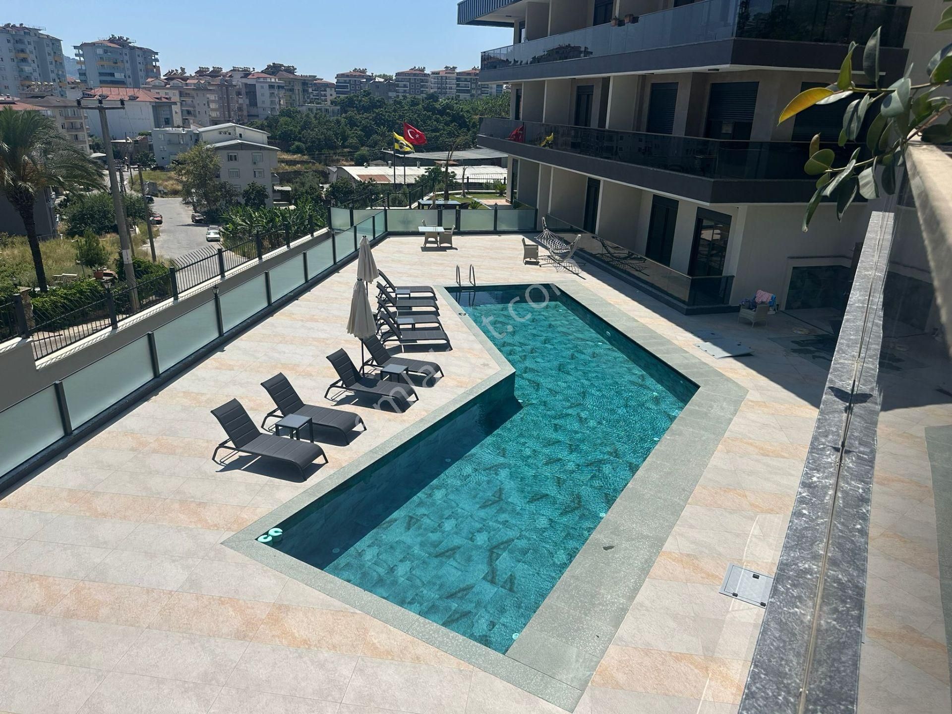 Alanya Cikcilli'de Kiralık Sıfır 1+1 Kapalı Otoparklı Daire