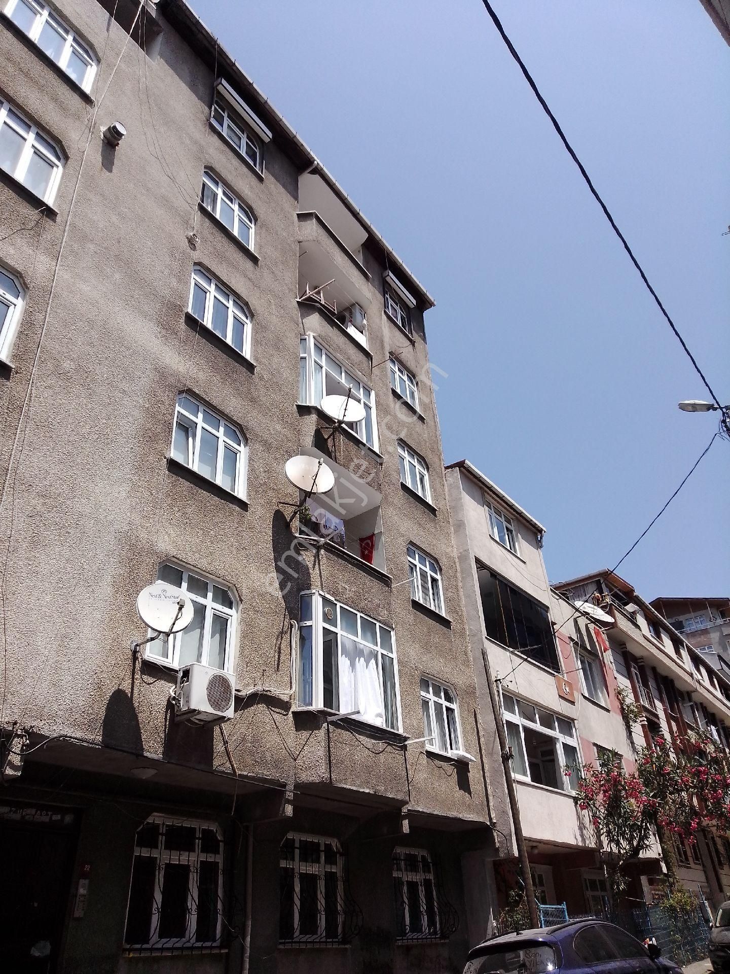 Arı Emlak'tan Satılık 95 M2 Daire
