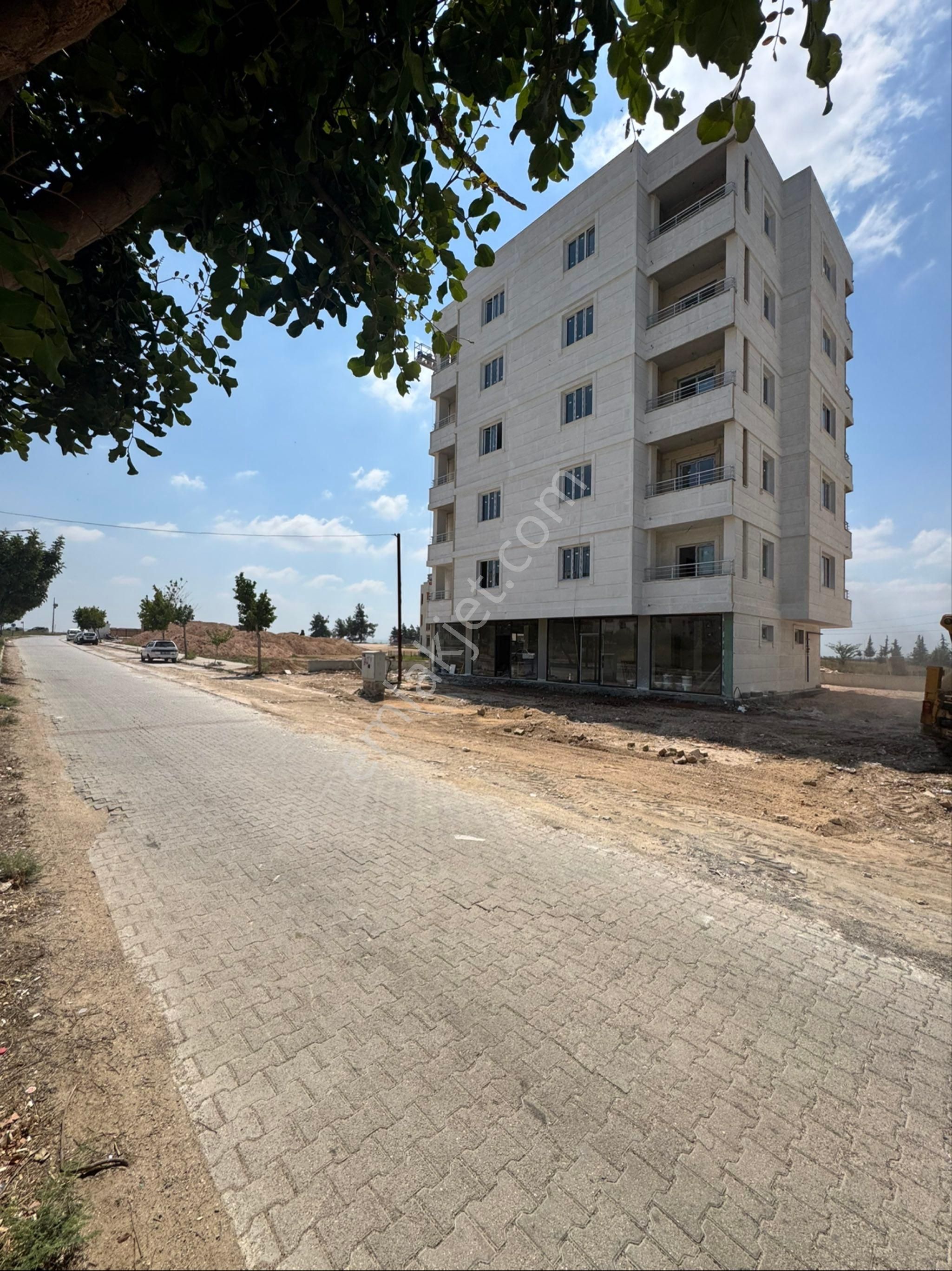 Uğur Kaya Gayrimenkulden Sarıçam Orhangazi Mahallesi’nde 2+1 K Mutfak Yatay Mimari