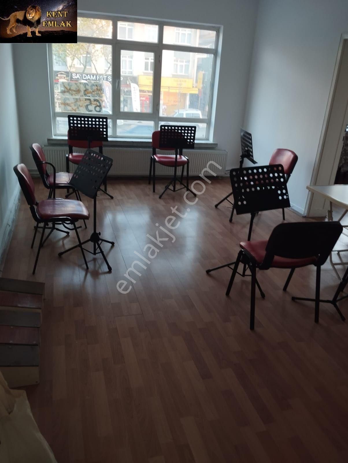 Tuzluçayırda 1. Katta 2+1 Cadde Üzerinde Full Yapılı Satılık Daire