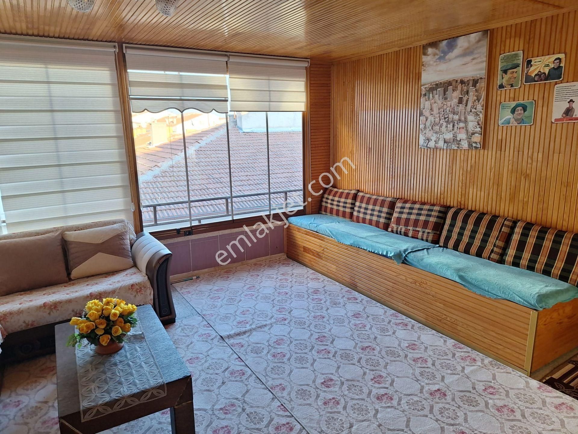 Turkuaz Gayrimenkul'den Alsancak Mh.de 4+1 Satılık Teraslı Daire