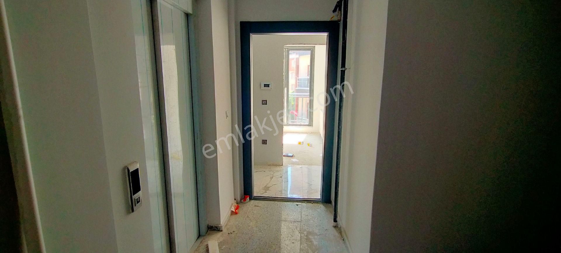 Sancaktepe Satılık 2+1 1.kat 75m² Sıfır Daire