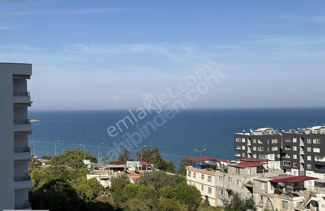 Havuzlu, Deniz Manzaralı Kiralık Daire
