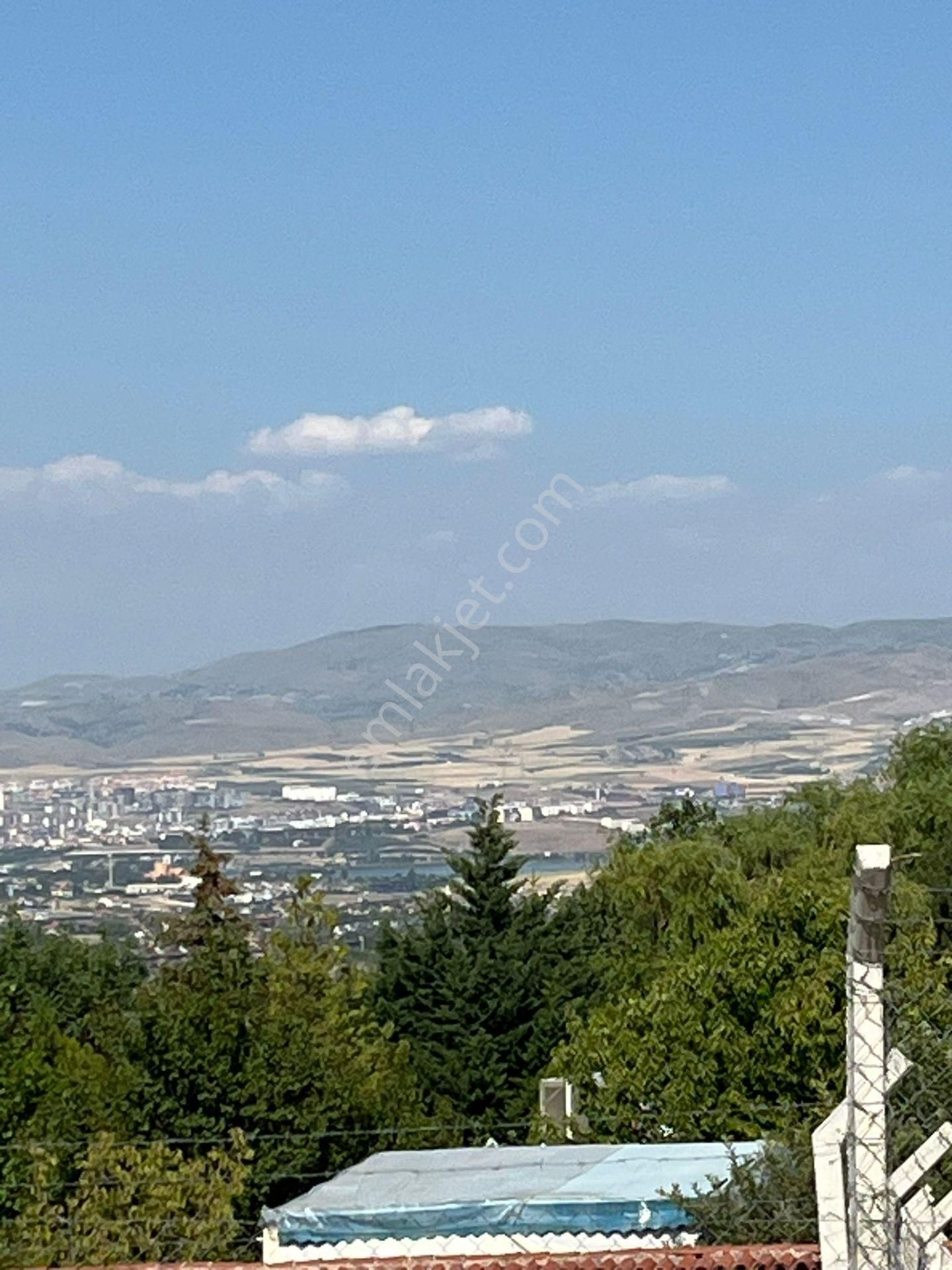 Cb Vizyondan Hacılar Köy İçi 0,50 Emsal Satılık Arsa