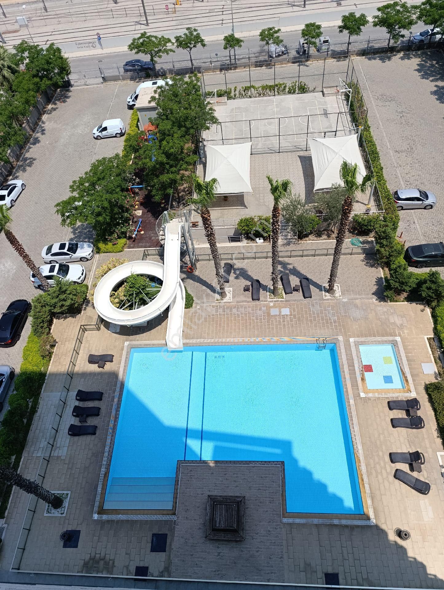 Site İçerisinde Kiralık 3+1 Daire 2 Banyolu