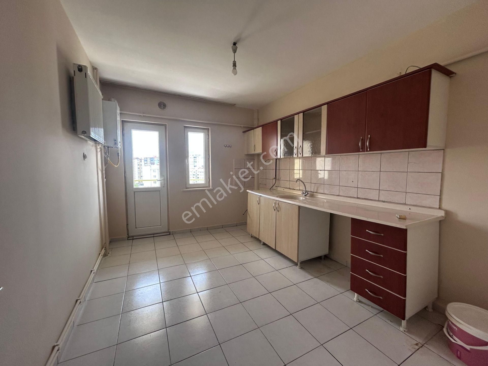 Elisa Gyo//ildem 4 De Aylık Ödemeli Kiralık İldem A Dairesi