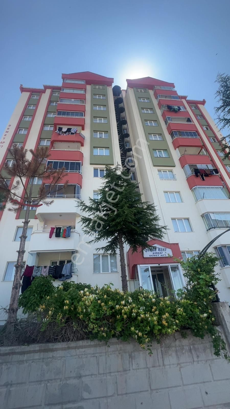 Gümüşkalem Emlaktan Sinankentte İçi Komple Yapılı Satılık Daire