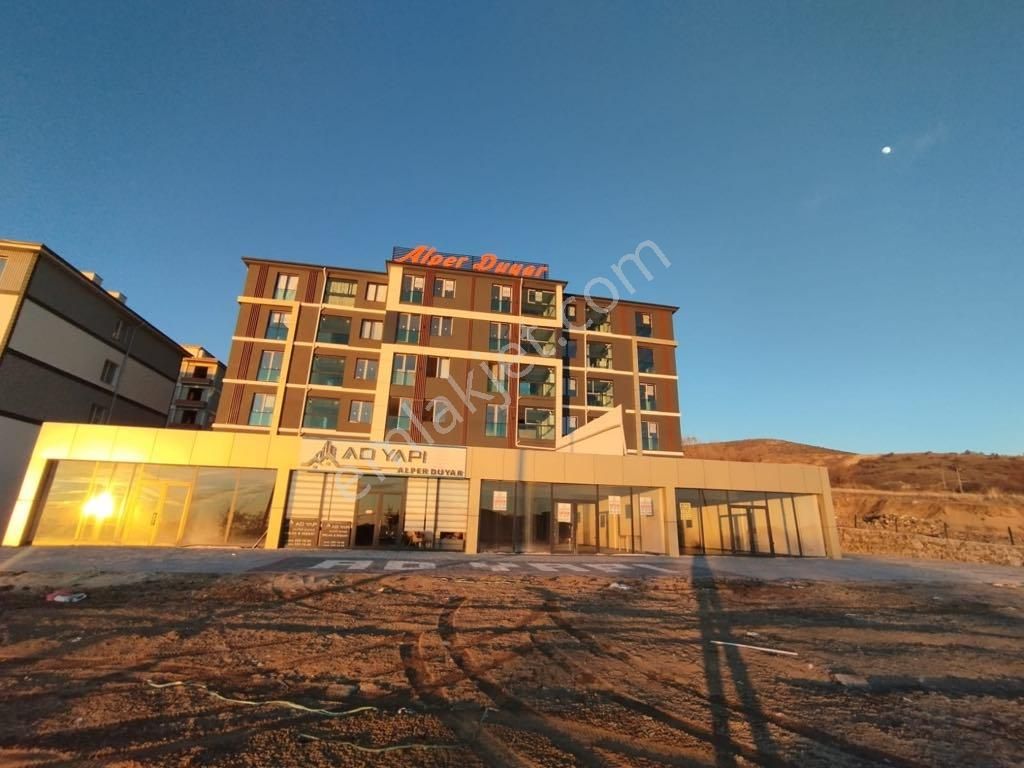 Çankaya Emlaktan Üniversite Yolunda Satılık 150m2 Dükkan