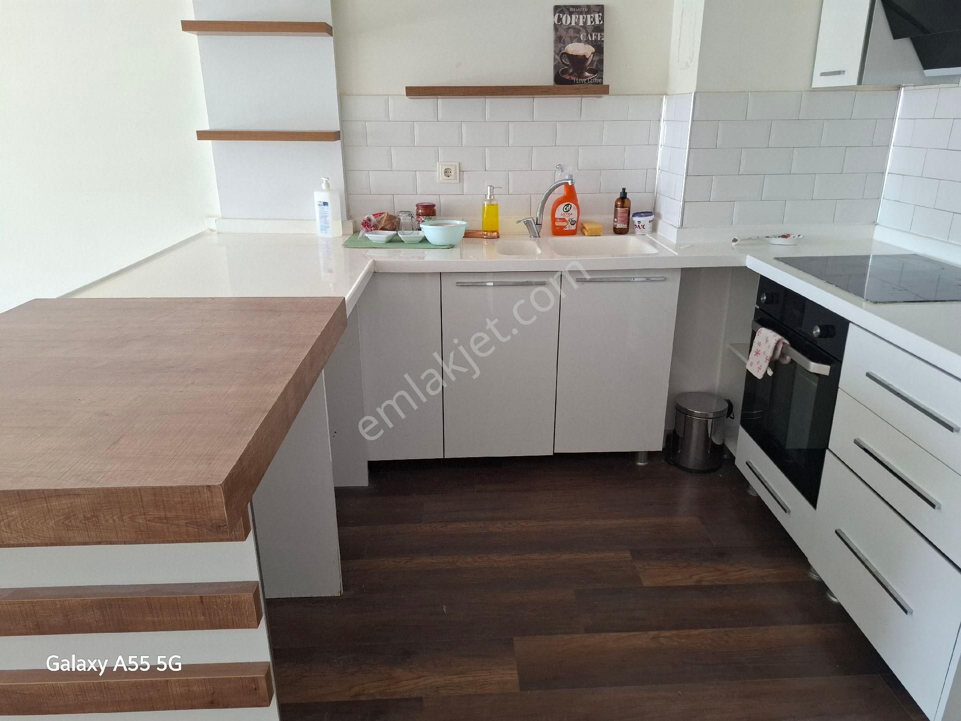 Şehit Osman Avcı'da 1+1 Balkonlu Kiralık