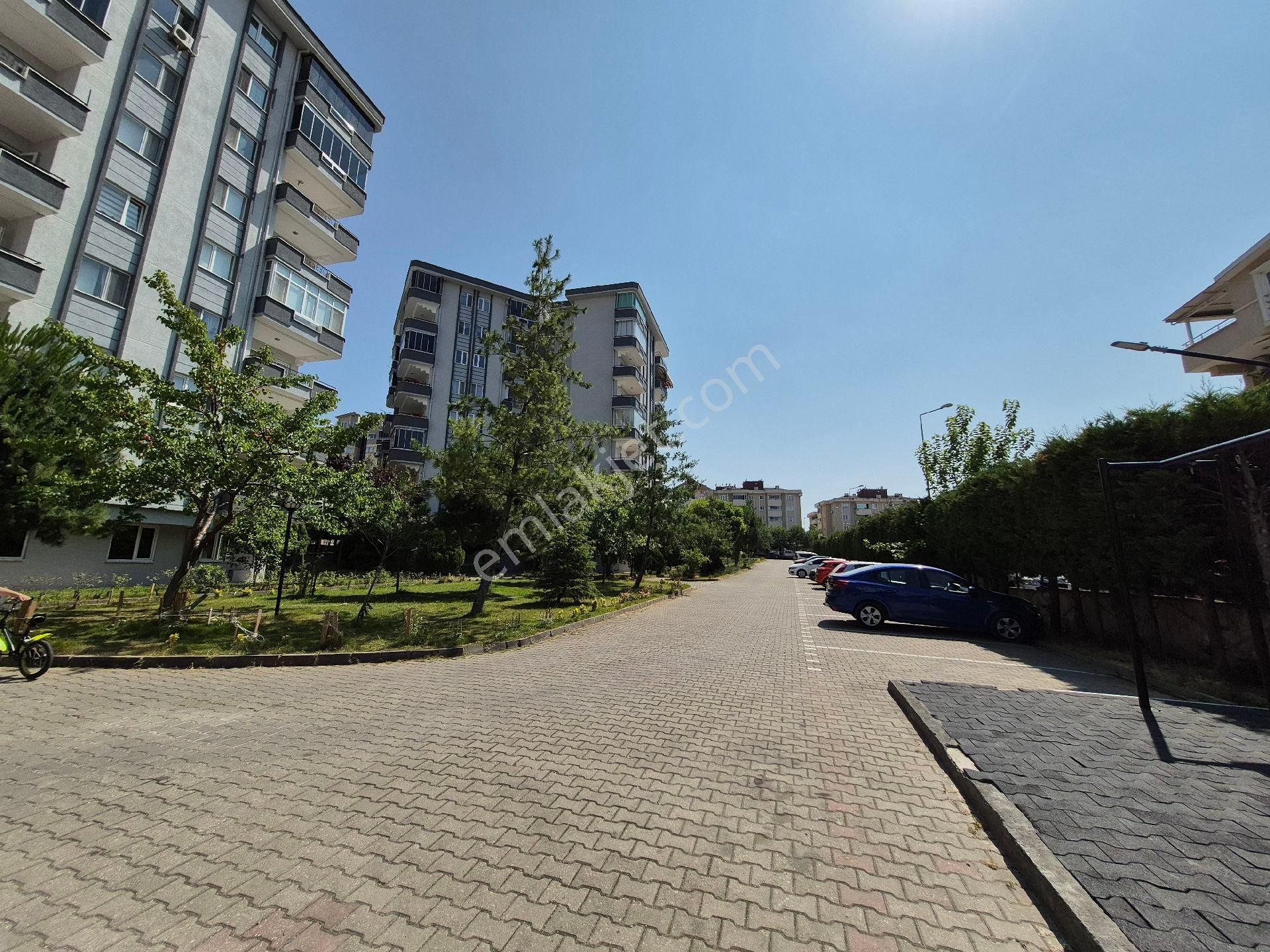 Rt Safirden Üçevlerde Site İçi Kiralık Daire