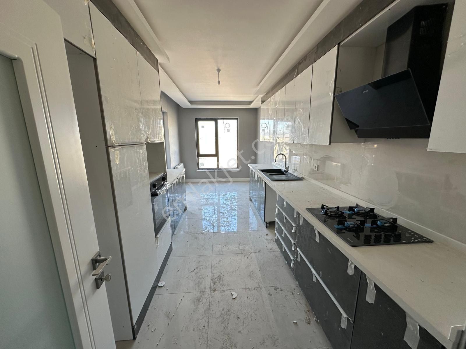Törekent Mevlana Mah.4+1 Sıfır Geniş Peyzajlı Daire