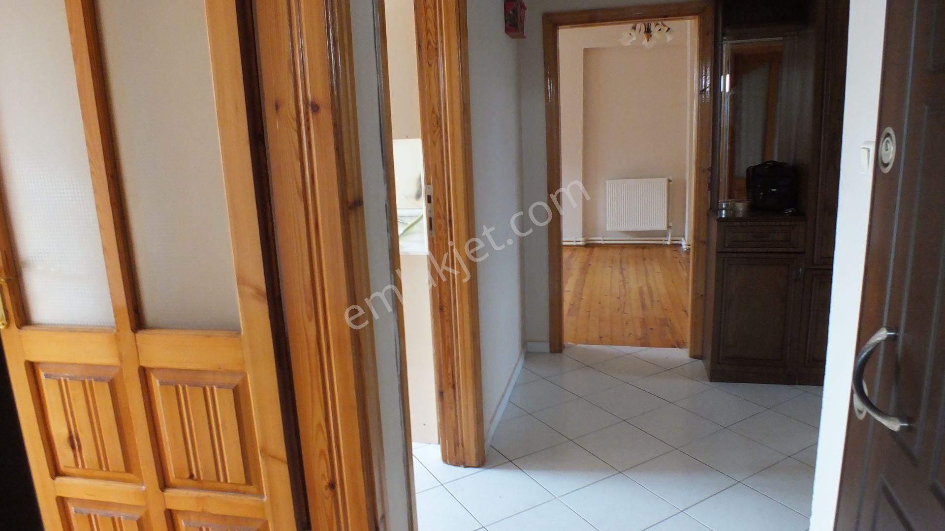 Çukurçayır İlkokulu Yanında Kiralık 3. Kat Asansörsüz 4+1 Daire