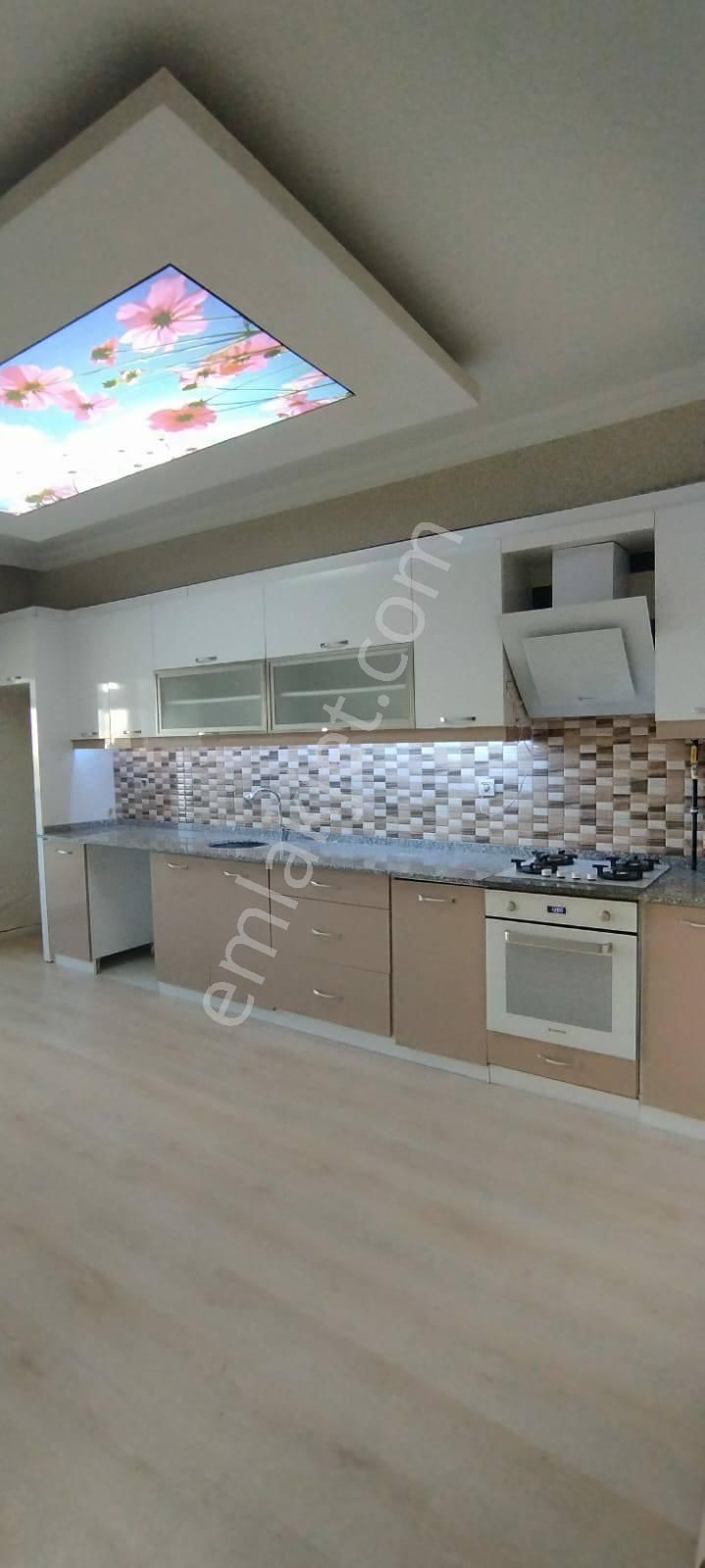 Yazır Real Arkası Site İçi Güvenlikli 3+1 Arakat Lüks Daire