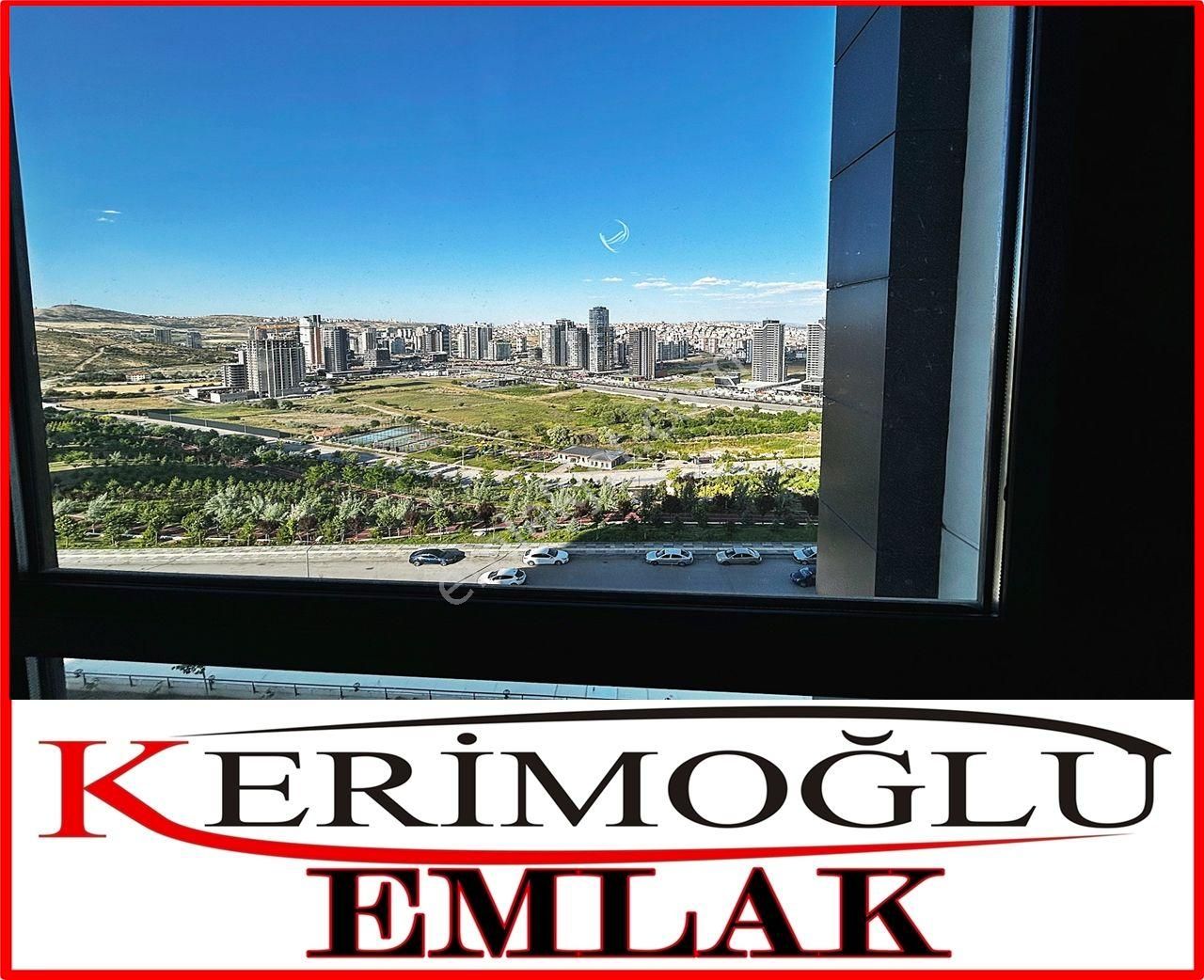 Sancaktepe'de Ovacık Manzaralı 4+1 Satılık Site Dairesi