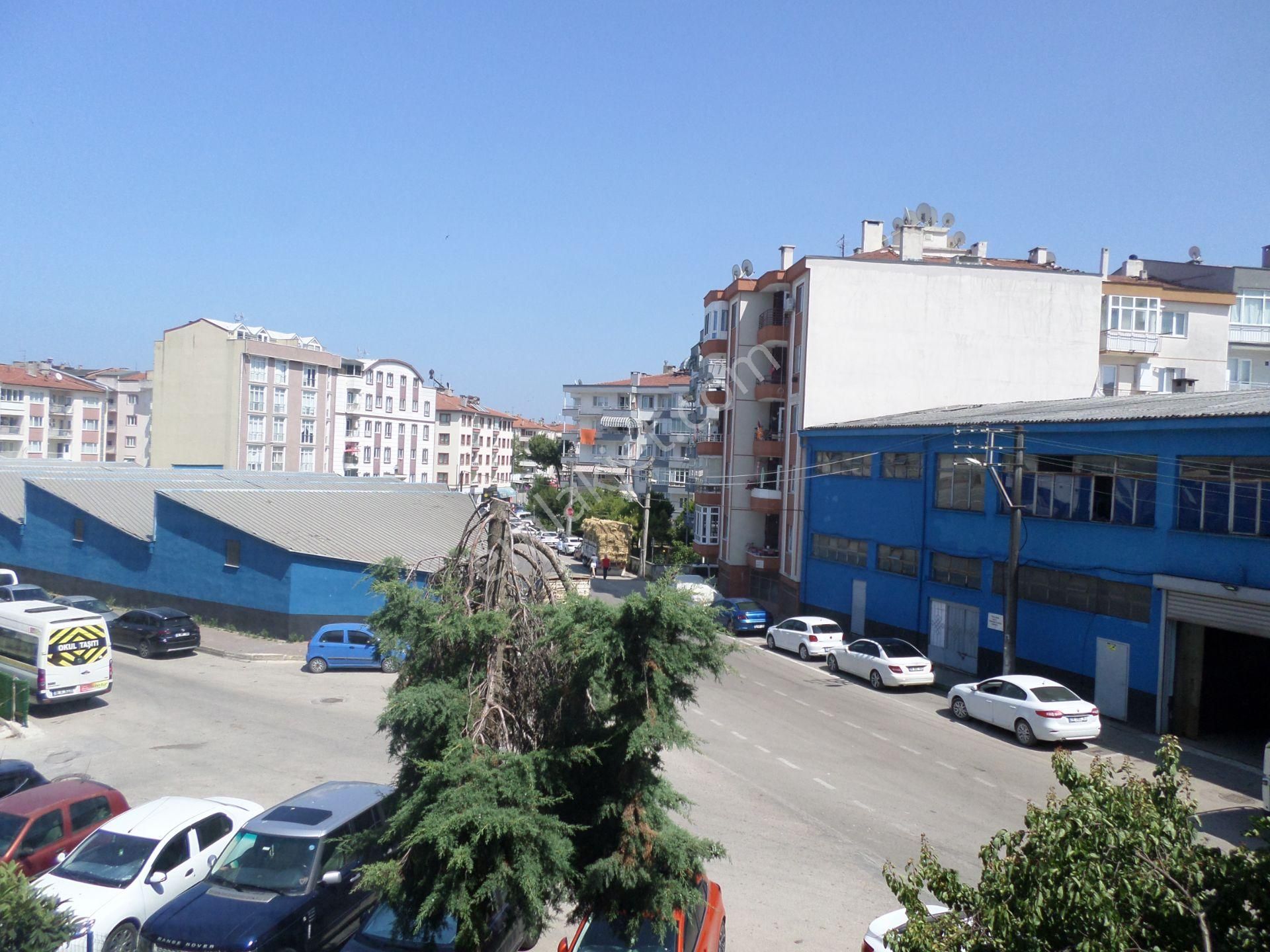 Mudanya H.paşa Mah.de Acil Satılık Daire 2.kat Tam Merkezde Düzayak Site Bahçe İçinde 3+1 Bakımlı - Görsel 11