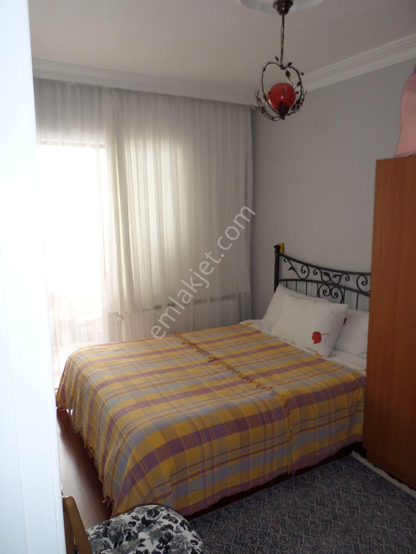 Mudanya H.paşa Mah.de Acil Satılık Daire 2.kat Tam Merkezde Düzayak Site Bahçe İçinde 3+1 Bakımlı - Görsel 12