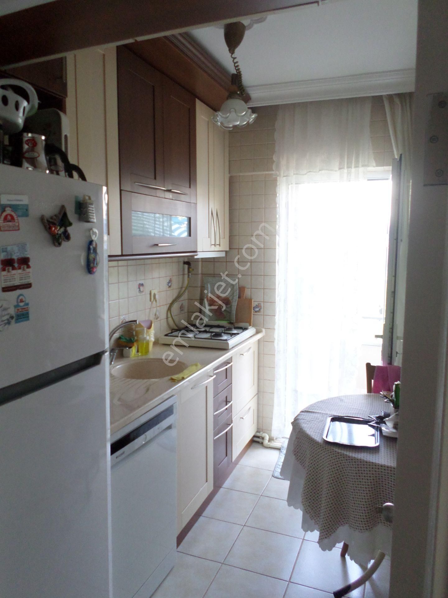 Mudanya H.paşa Mah.de Acil Satılık Daire 2.kat Tam Merkezde Düzayak Site Bahçe İçinde 3+1 Bakımlı - Görsel 13