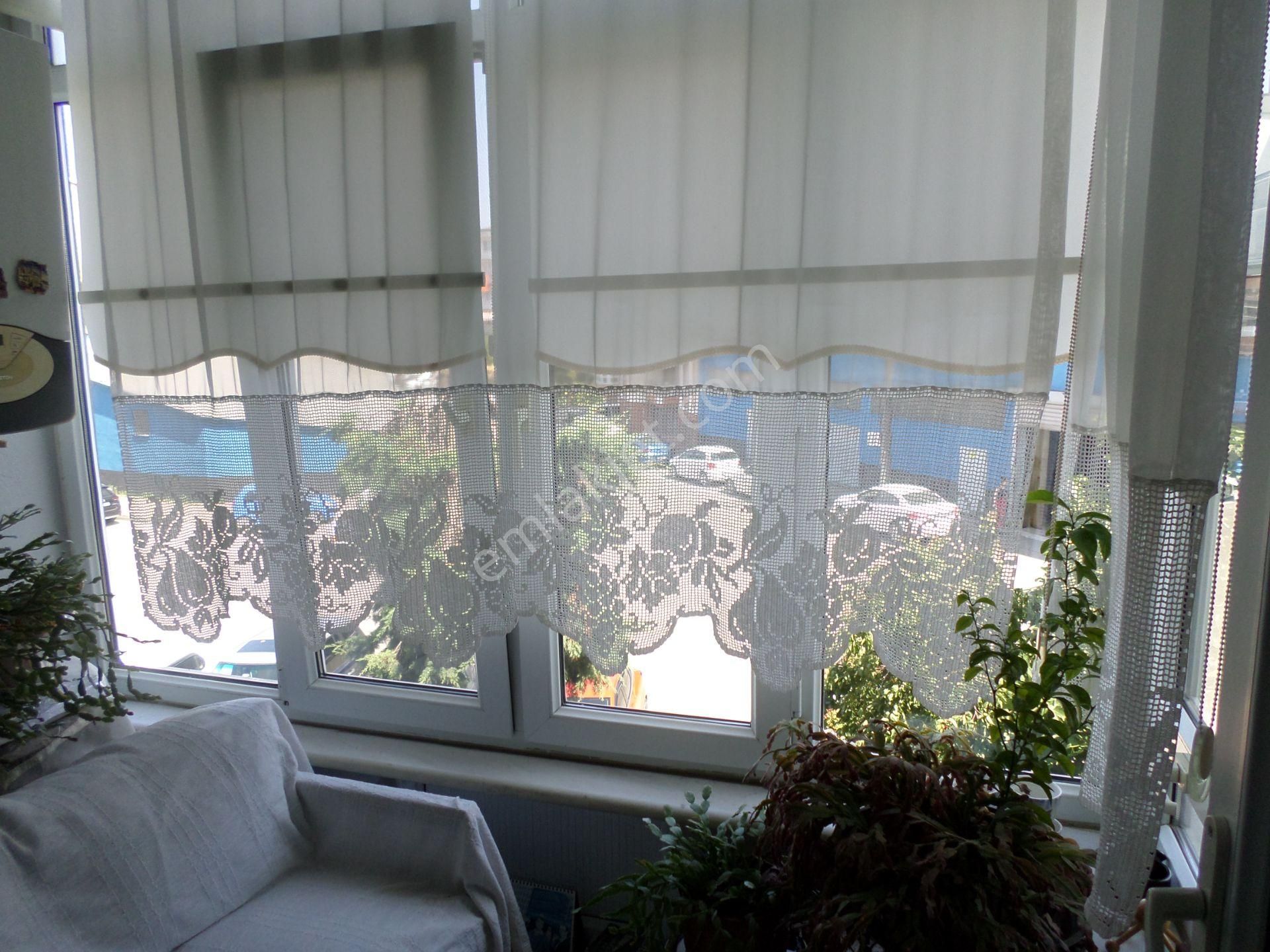 Mudanya H.paşa Mah.de Acil Satılık Daire 2.kat Tam Merkezde Düzayak Site Bahçe İçinde 3+1 Bakımlı - Görsel 8