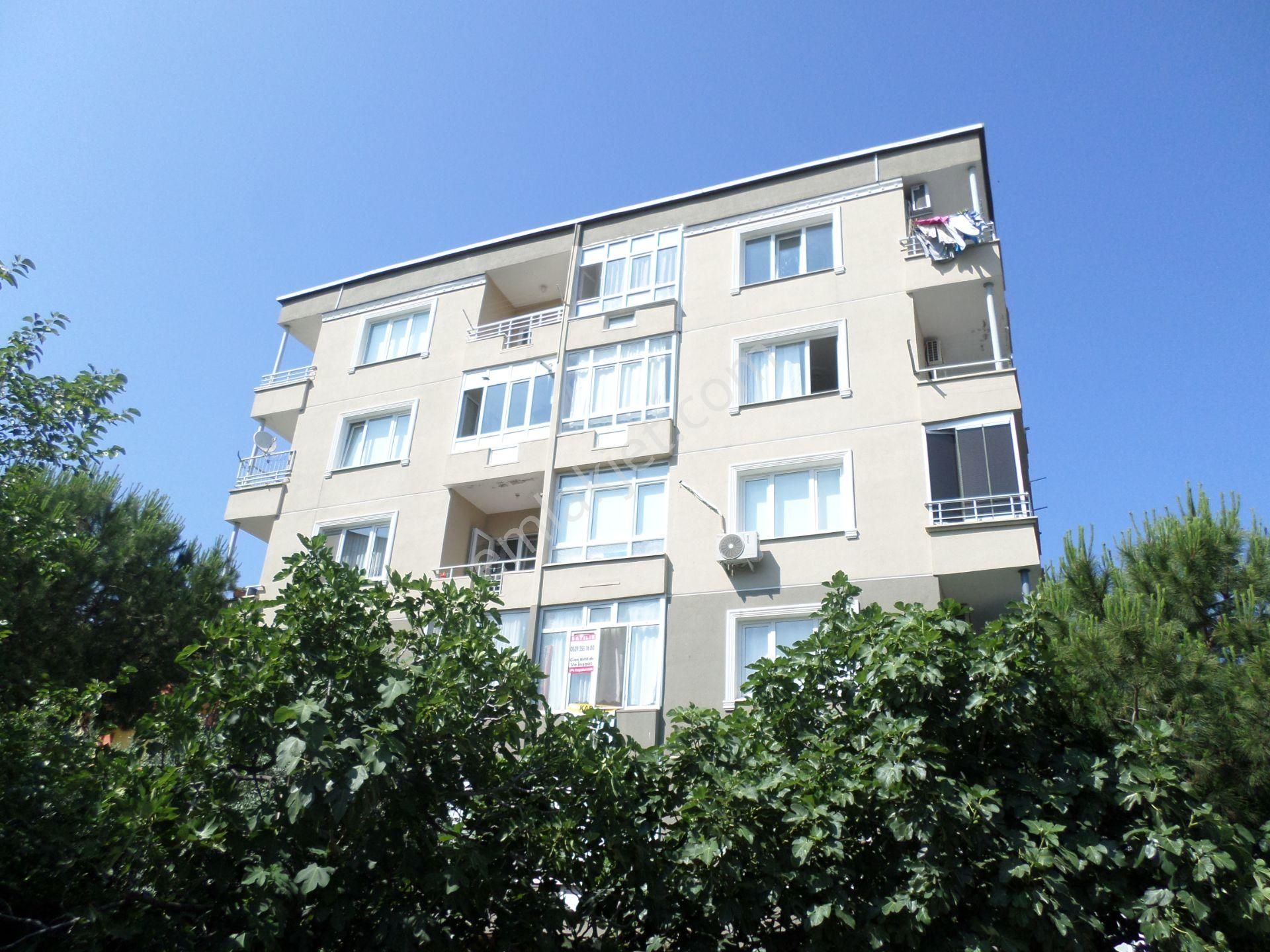 Mudanya Halitpaşa Mah.de Satılık Daire 2.kat Tam Merkezde Düzayak Site Bahçe İçinde 3+1 Bakımlı