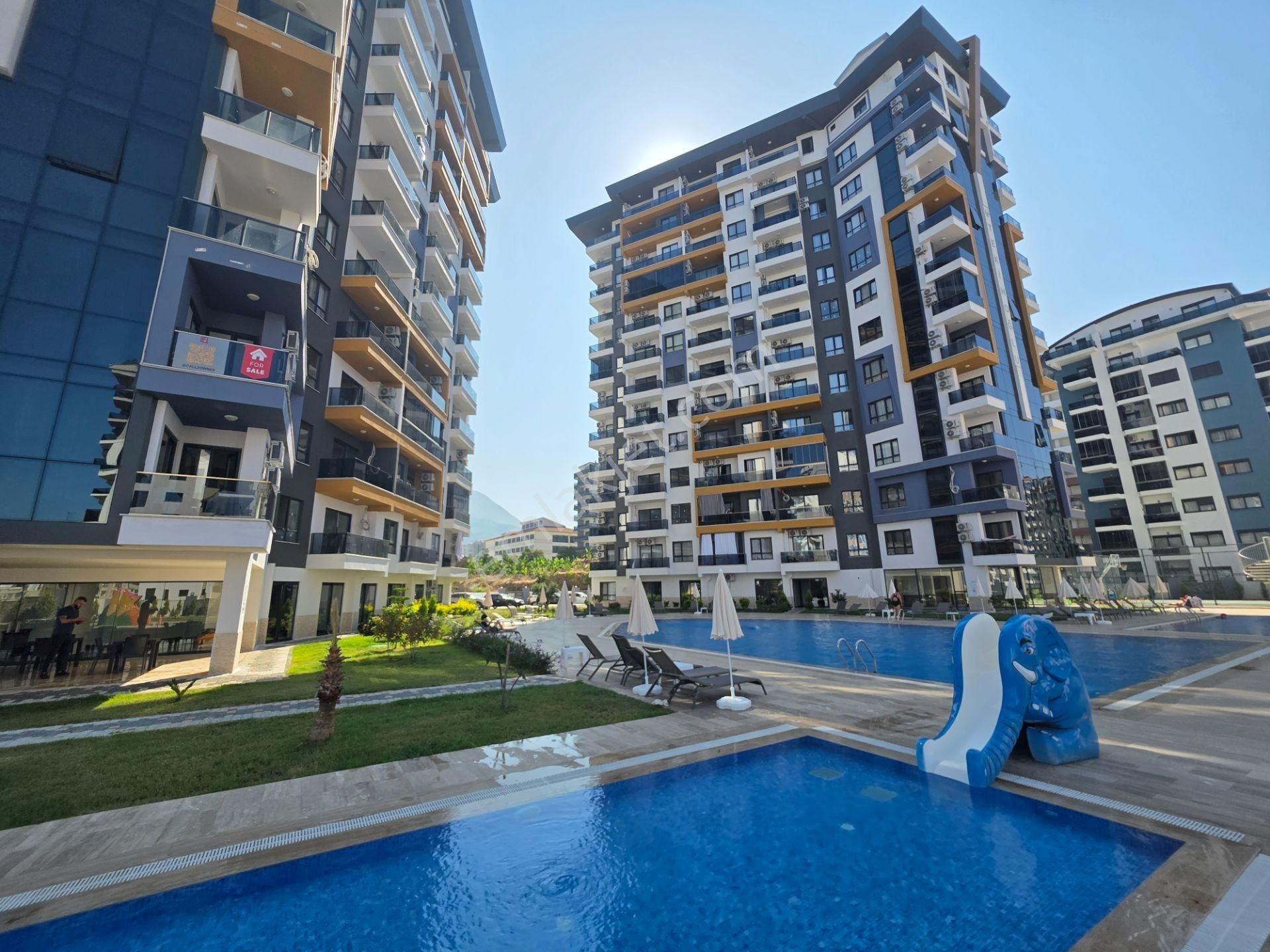 Alanya Mahmutlar’da Full Aktiviteye Sahip Sitede 1+1 Satılık Daire