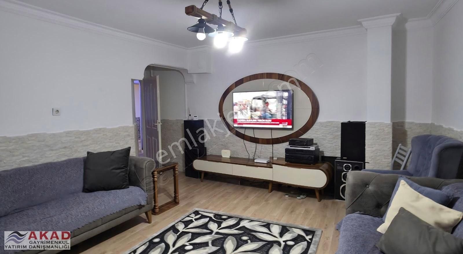 Güzelyalı'da Fırsat 3+1 Otoparklı Full Yapılı 130m2
