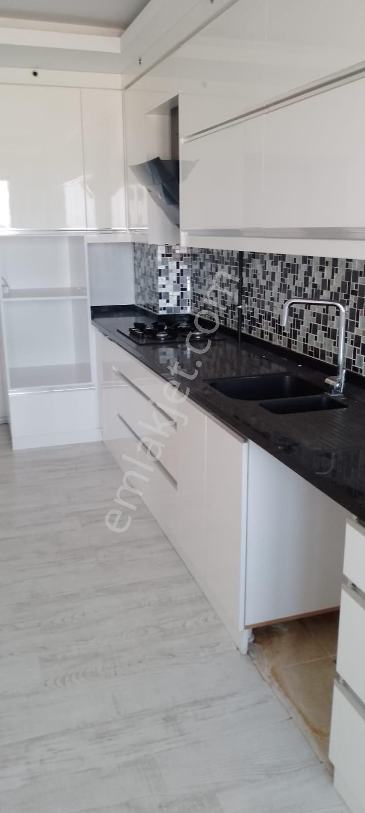 Mehmetçik'in Tek İncisi 290 M² 12yıllık 5+1 Acil Satılık Dubleks