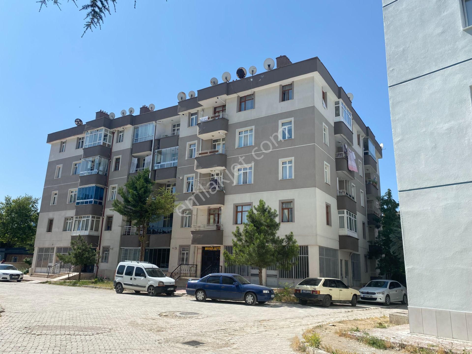 Işıklar Mahallesinde Satılık 3+1
