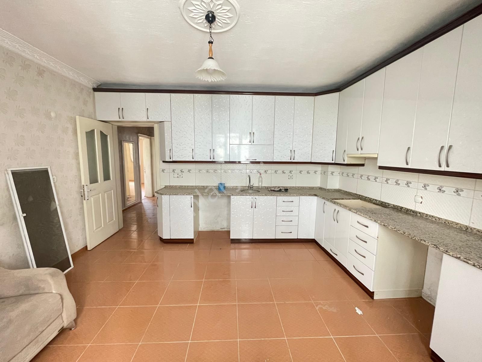 Eşiyok Emlak Tan Torbalı Atatürk Mh De Geniş Ve Kullanışlı Kiralık Daire