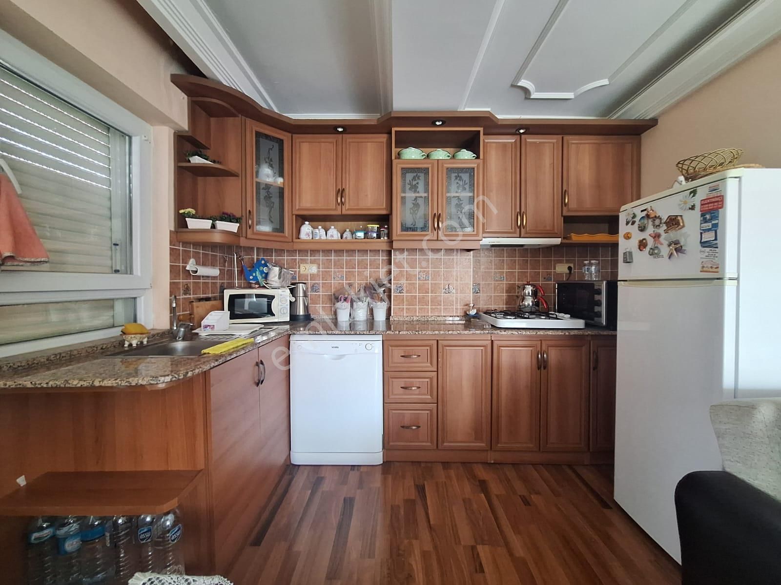 Sadece Kumsaldan Ege Kafe Mevkii Full Eşyalı Masrafsız _3+1_ Daire - Görsel 3