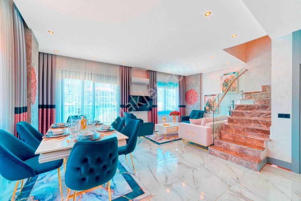 Alanya Oba'da Satılık Ful Aktiviteli İçerisinde Lüx Mobilyalı Daire