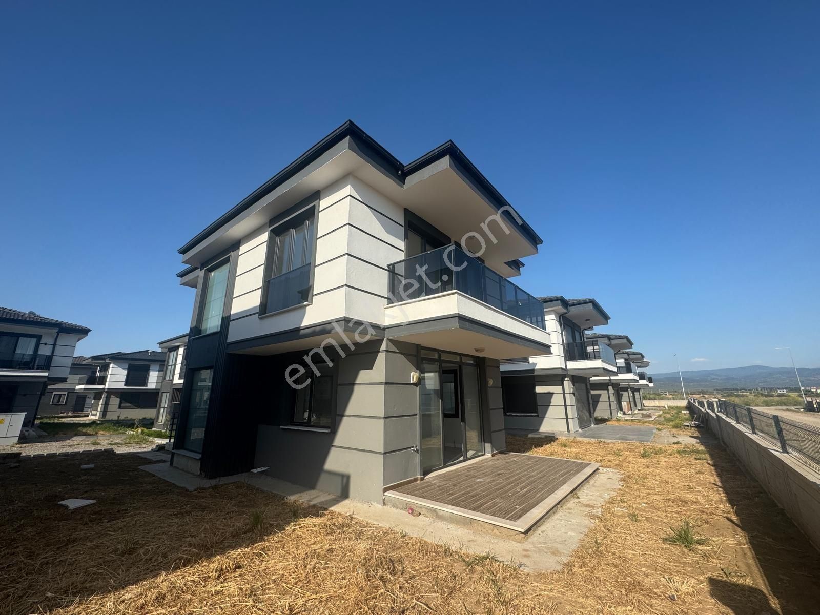 Gömeç Karaağaçta Satılık Villa