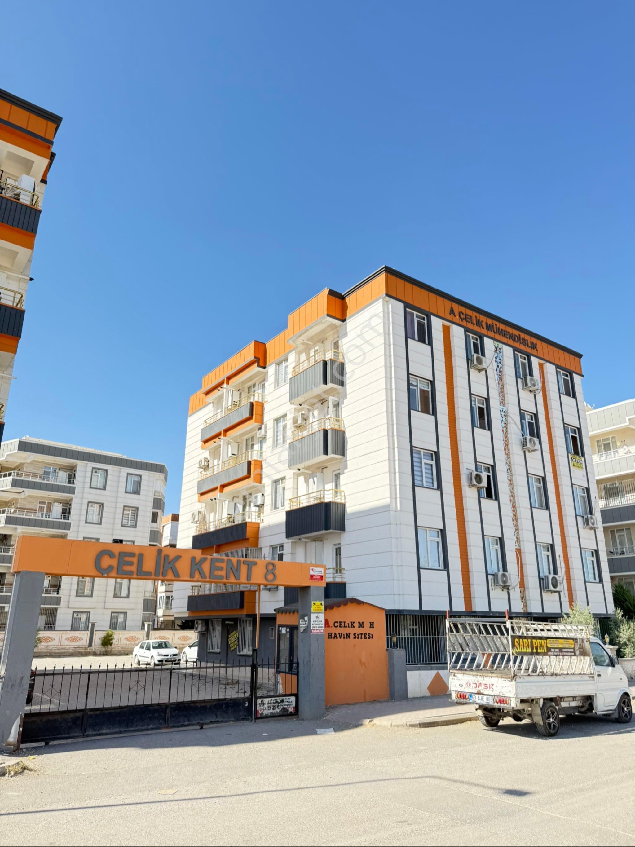 Has Birlik Emlaktan Satılık 1+1 Ara Kat Lüx Daire