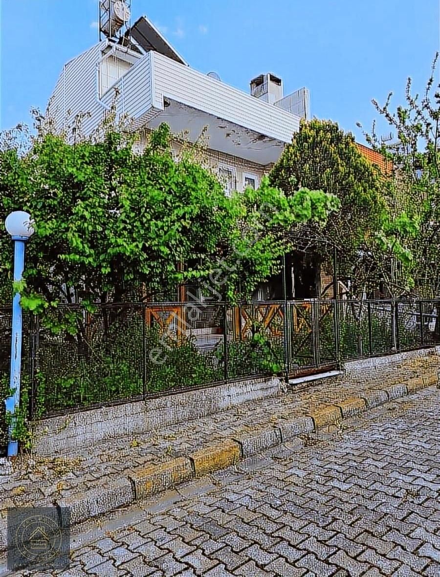 Erenler Sitesinde Satılık Yazlık