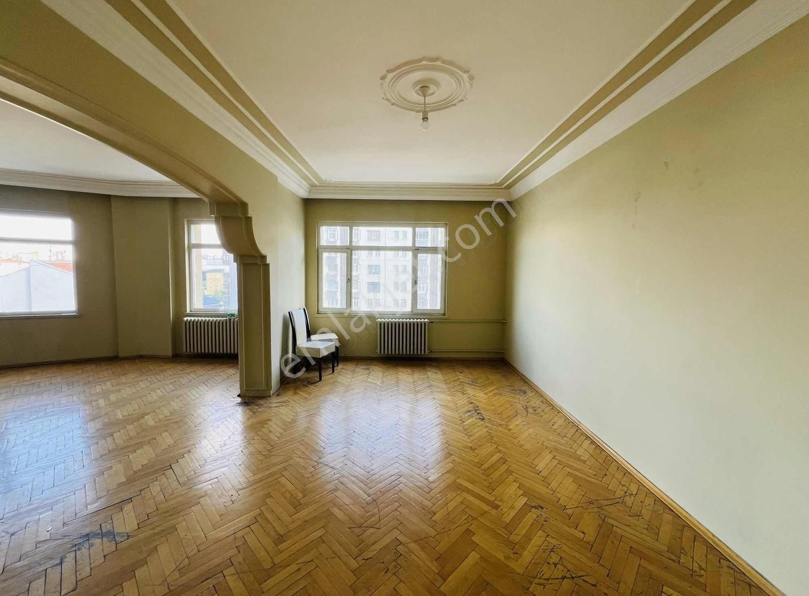 Sahabiye Mh. 4+1 250m2 Cadde Üzeri Cadde Cepheli Fırsat!