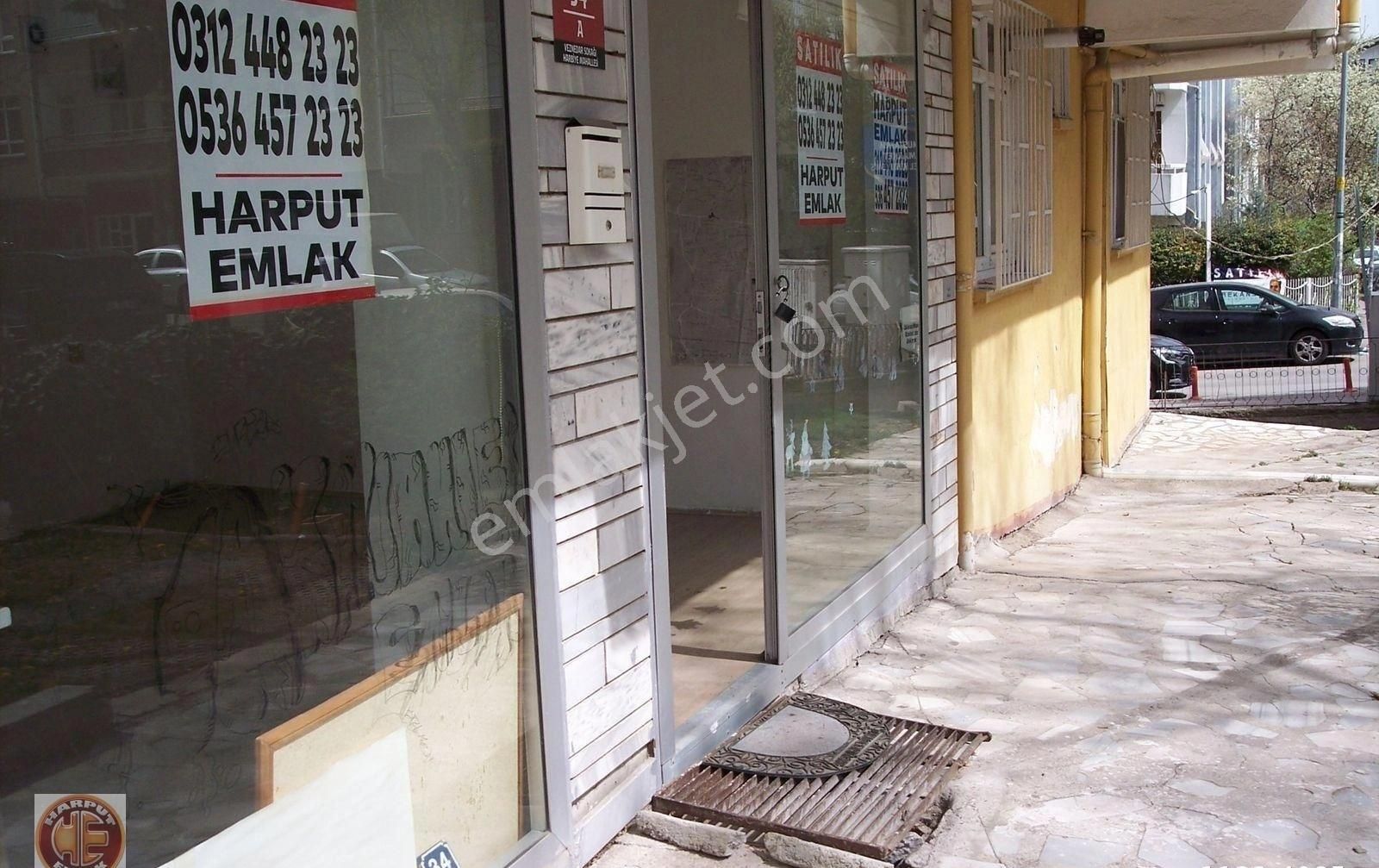 Veznedar Sok. Yapılı 25m2 Dükkan