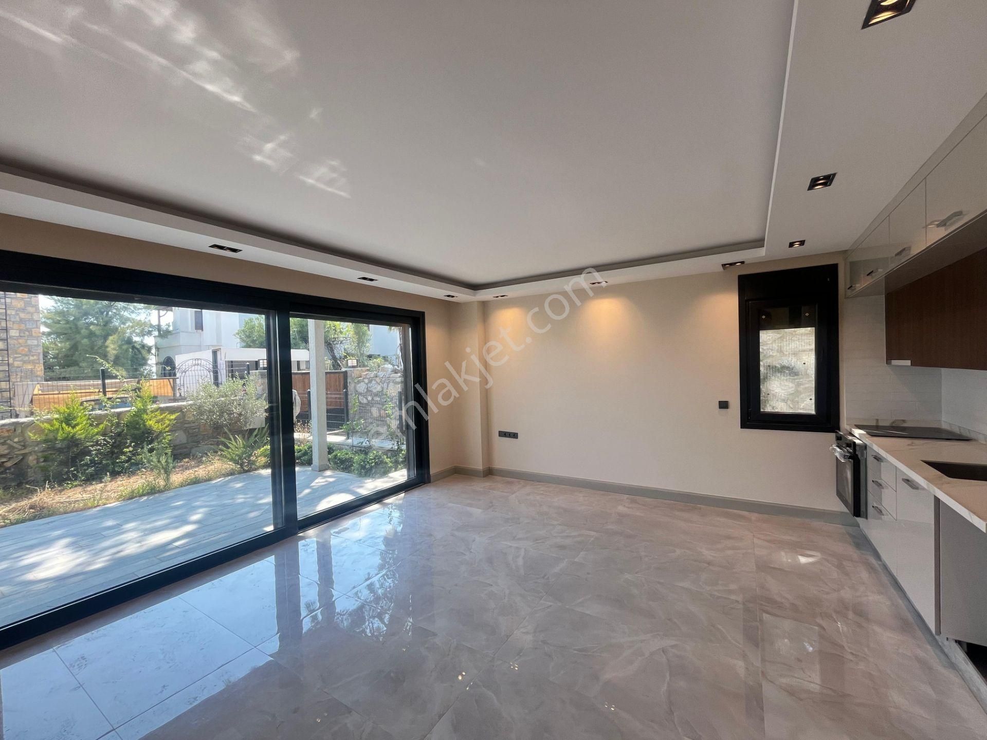 Bodrum Konacık'ta Satılık Bahçe Ve Üst Kat 2+1 Daire - Görsel 13