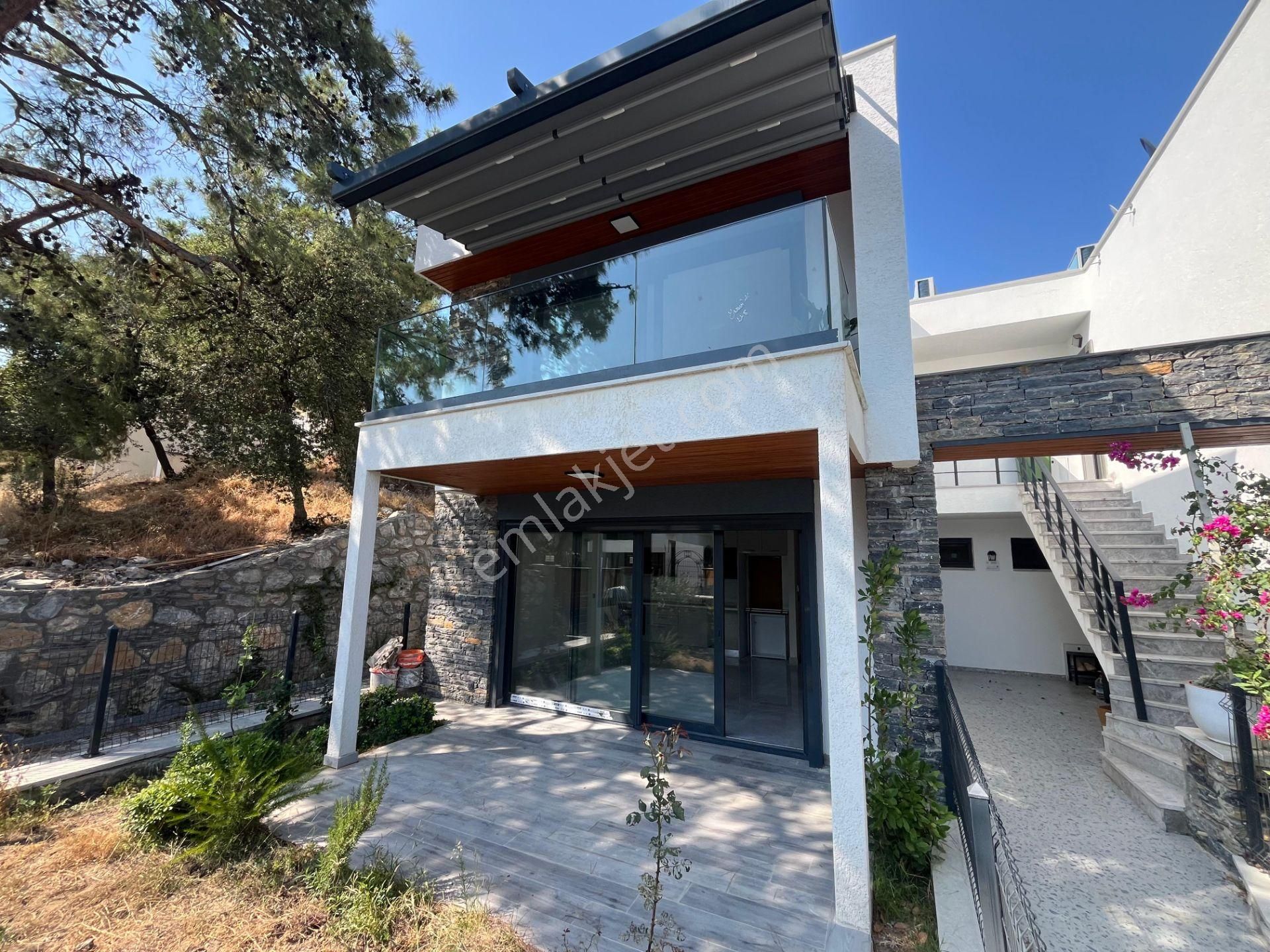 Bodrum Konacık'ta Satılık Bahçe Ve Üst Kat 2+1 Daire - Görsel 3