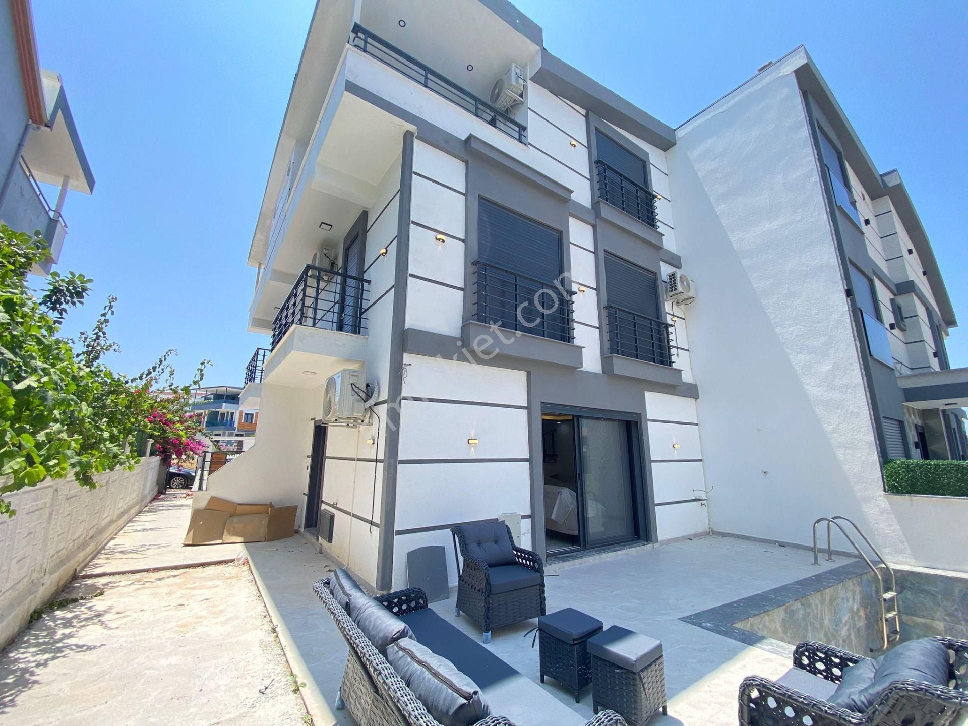 Havuzlu Eşyalı Teraslı 3+1 Sıfır Ayarında Acil Satılık Villa