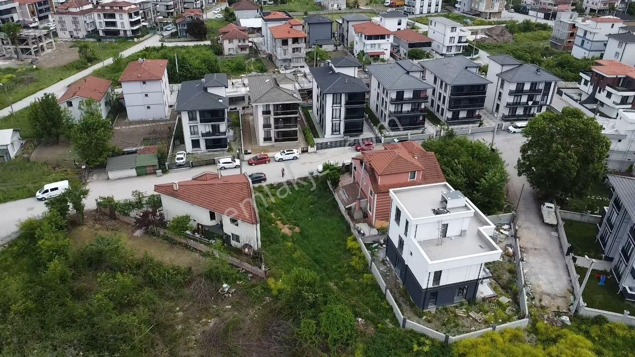 Serdivan Yazlık' Ta Harika Lokasyonda Satılık Konut İmarlı Arsa
